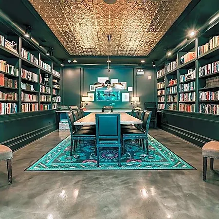 The 4* Chicago