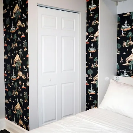 Holiday home 4 Bedroom • Theater • Gym • Walk To Lincoln Park! Chicago