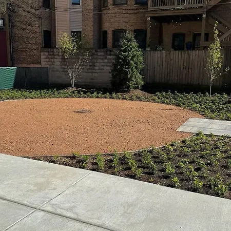 Apartment Elegant Style Loft Montrose Rooftop Wfh Gym Chicago