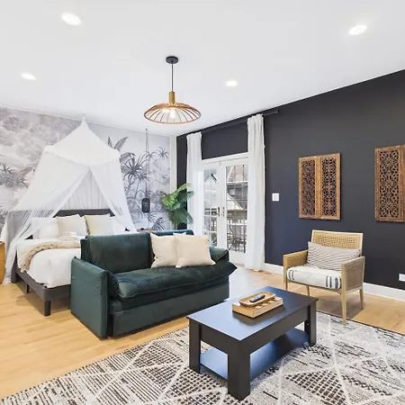 Apartment Luxe Retreat Game Room, Deck Fire Pit *