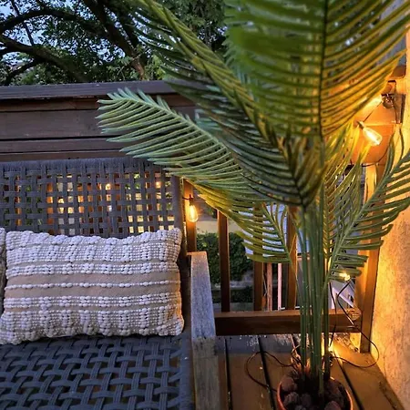 Luxe Retreat Game Room, Deck Fire Pit Apartment
