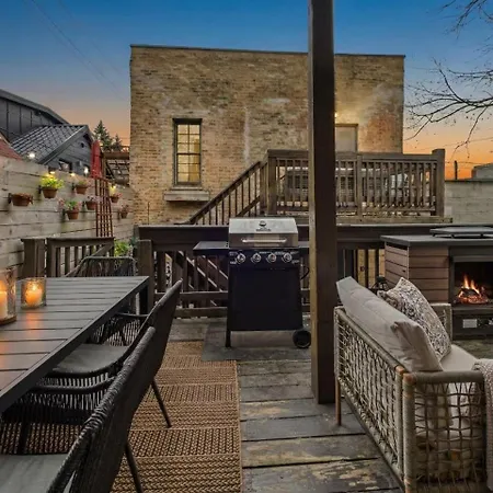 Luxe Retreat Game Room, Deck Fire Pit Apartment