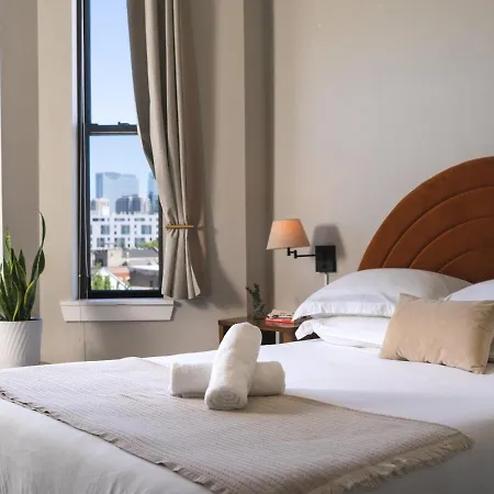 Apartment Penthouse With Private Rooftop And Skyline Views - Sleeps 6 Chicago