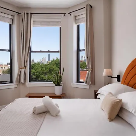 Penthouse With Private Rooftop And Skyline Views - Sleeps 6