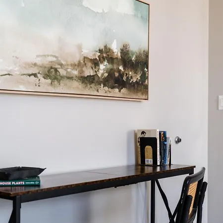 Penthouse With Private Rooftop And Skyline Views - Sleeps 6 Chicago