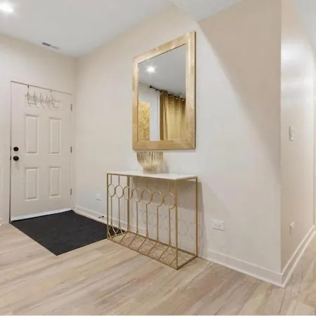 Modern 3br Near United Center *