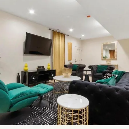 Modern 3br Near United Center Apartment