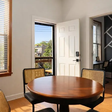 Flexhome Ukrainian Village 2br - Private Balcony & Walkable Location Chicago