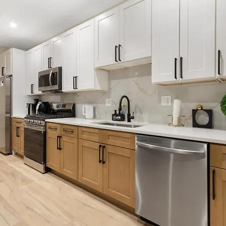 Modern 3br Near United Center
