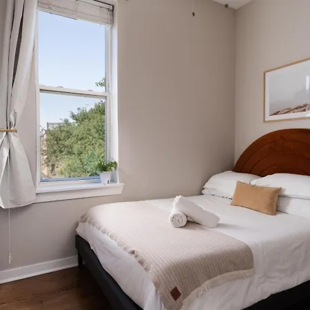 Penthouse With Private Rooftop And Skyline Views - Sleeps 6 * Chicago