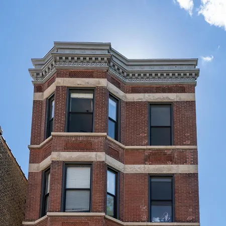 Penthouse With Private Rooftop And Skyline Views - Sleeps 6 Apartment *