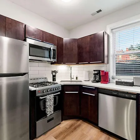 Welcome To Our Charming 2bd 2ba Pilsen * Chicago