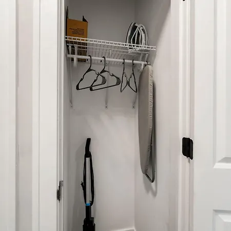 Welcome To Our Charming 2bd 2ba Pilsen * Chicago