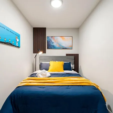 Welcome To Our Charming 2bd 2ba Pilsen Apartment Chicago