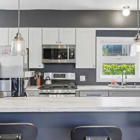 Charming Andersonville Coach House 3br 2,5ba Townhouse Holiday home