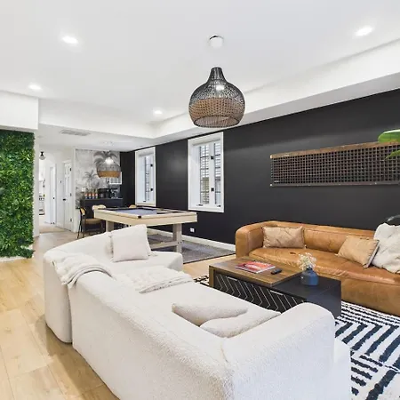 West Town Estate 6br, Game Room, Decks, 5gbps