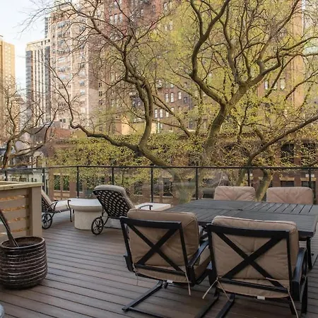 Stunning Gold Coast 12bd 6ba & Rooftop Patio Holiday home Chicago