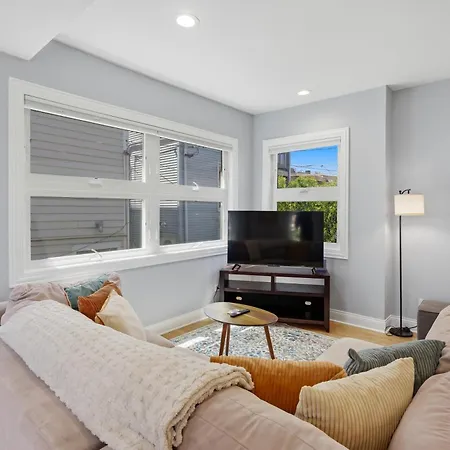 Holiday home Charming Andersonville Coach House 3br 2,5ba Townhouse Chicago
