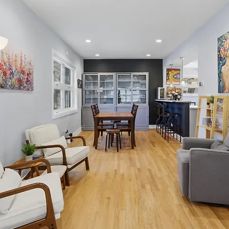 Holiday home Charming Andersonville Coach House 3br 2,5ba Townhouse Chicago