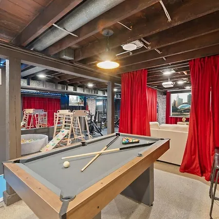 Portage Park, Jacuzzi, Movie Theater, Games & Arcade *