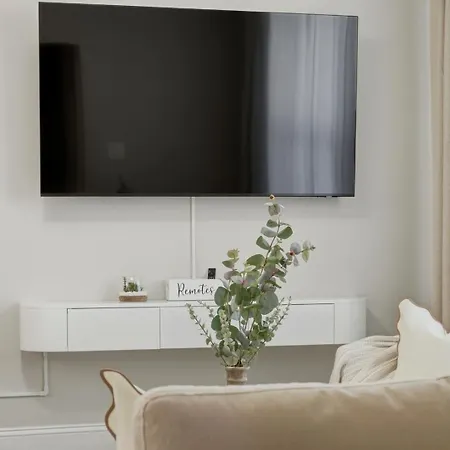 Holiday home Arcade • Theater • Gym • Office • Sleeps 15 *