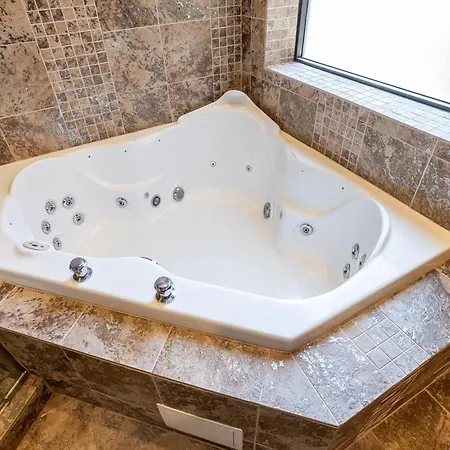 5-bedroom House In Pilsen Near Medical District Holiday home Chicago