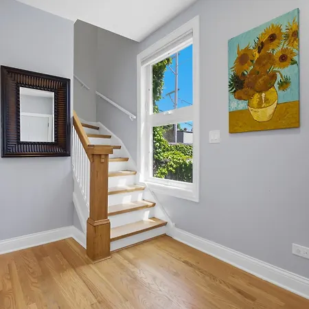 Charming Andersonville Coach House 3br 2,5ba Townhouse Holiday home Chicago