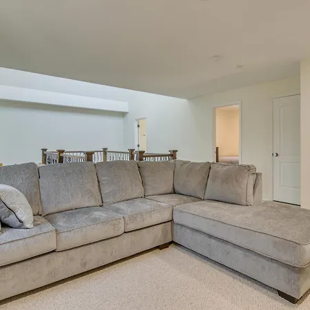 Holiday home Steps To & Beach! Multi-level Oakland Haven Chicago