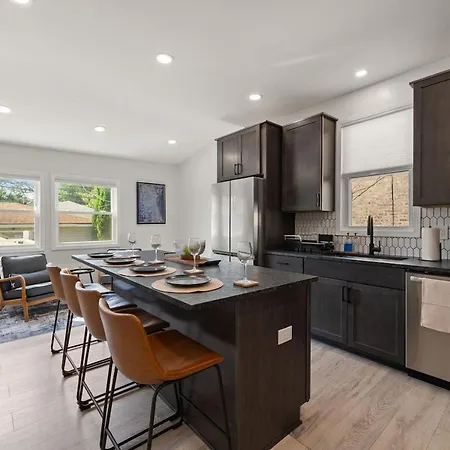 Portage Park, Jacuzzi, Movie Theater, Games & Arcade Holiday home