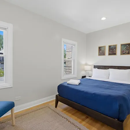 Holiday home Charming Andersonville Coach House 3br 2,5ba Townhouse Chicago