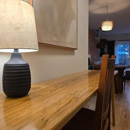 Historic Estate 10 Bedroom Sleeps 16, Game