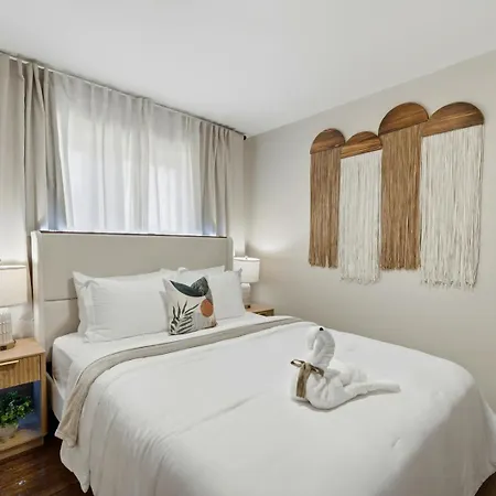 Holiday home Arcade • Theater • Gym • Office • Sleeps 15 Chicago