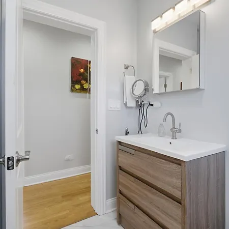 Holiday home Charming Andersonville Coach House 3br 2,5ba Townhouse *
