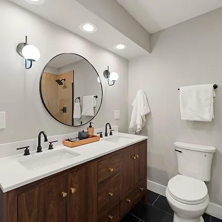 Portage Park, Jacuzzi, Movie Theater, Games & Arcade Holiday home Chicago