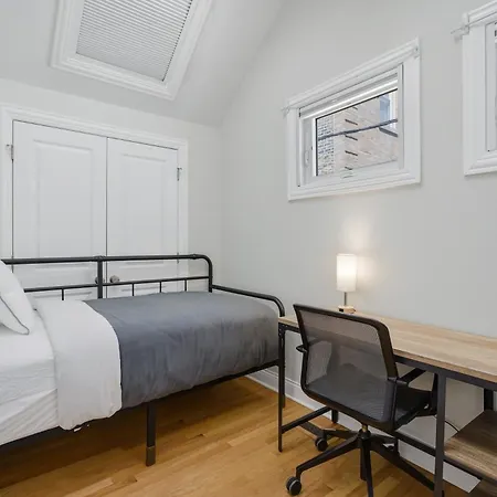 Charming Andersonville Coach House 3br 2,5ba Townhouse * Chicago