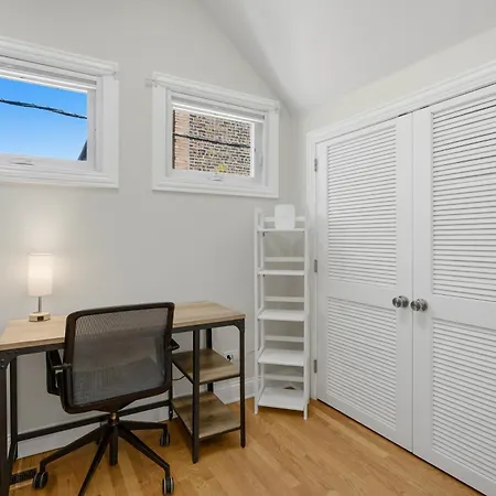 Holiday home Charming Andersonville Coach House 3br 2,5ba Townhouse *