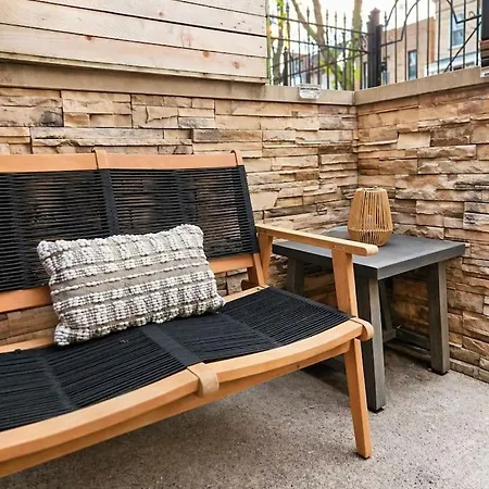 Historic Estate 10 Bedroom Sleeps 16, Game Chicago