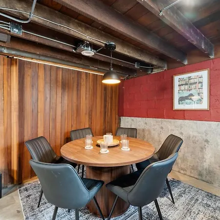 Portage Park, Jacuzzi, Movie Theater, Games & Arcade Holiday home *