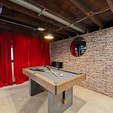 Holiday home Portage Park, Jacuzzi, Movie Theater, Games & Arcade *