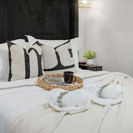Arcade • Theater • Gym • Office • Sleeps 15