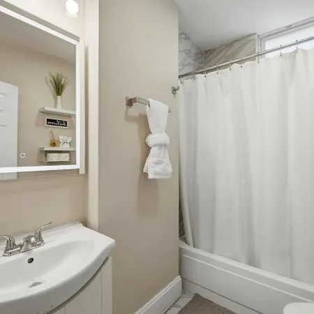 Arcade • Theater • Gym • Office • Sleeps 15 Holiday home *
