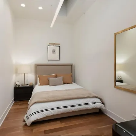 Holiday home Stunning Gold Coast 12bd 6ba & Rooftop Patio