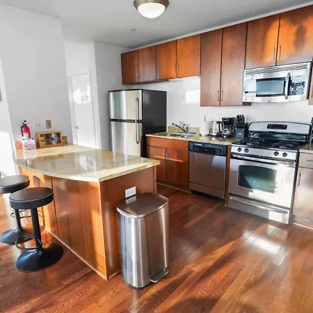 Apartment 29th Floor 2br Grant Park With Balcony, Gym *
