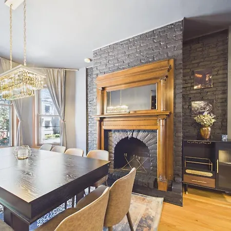 Wrigley Luxe 3br Free Parking Apartment Chicago