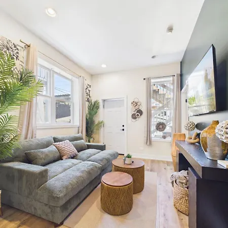 Modern Zen Retreat Mins From Downtown Apartment *