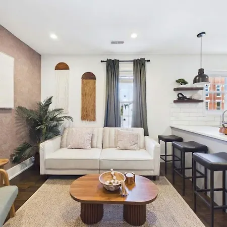 Apartment Peaceful Boho Retreat Free Private Parking Chicago