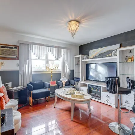 Apartment Walk To Stores & Parks! Stylish *
