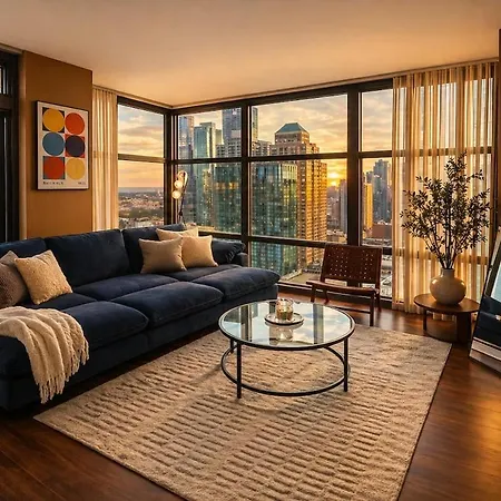 Modern 2br Skyline - 5 Min To Grant Park Apartment