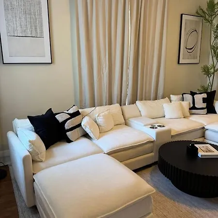 Walk To The • Private Office • 5br Apartment