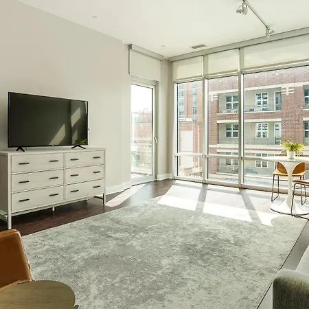 Apartment Landing Stylish 2bd Gym Rooftop Lounge Chicago